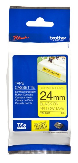 Etiqueta amarilla continua laminada con adhesivo super resistente Brother TZES651, de 24 mm de ancho x 8 mts de largo.